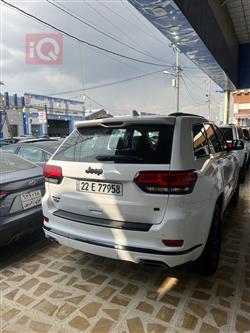 جیپ گراند شیرۆکی